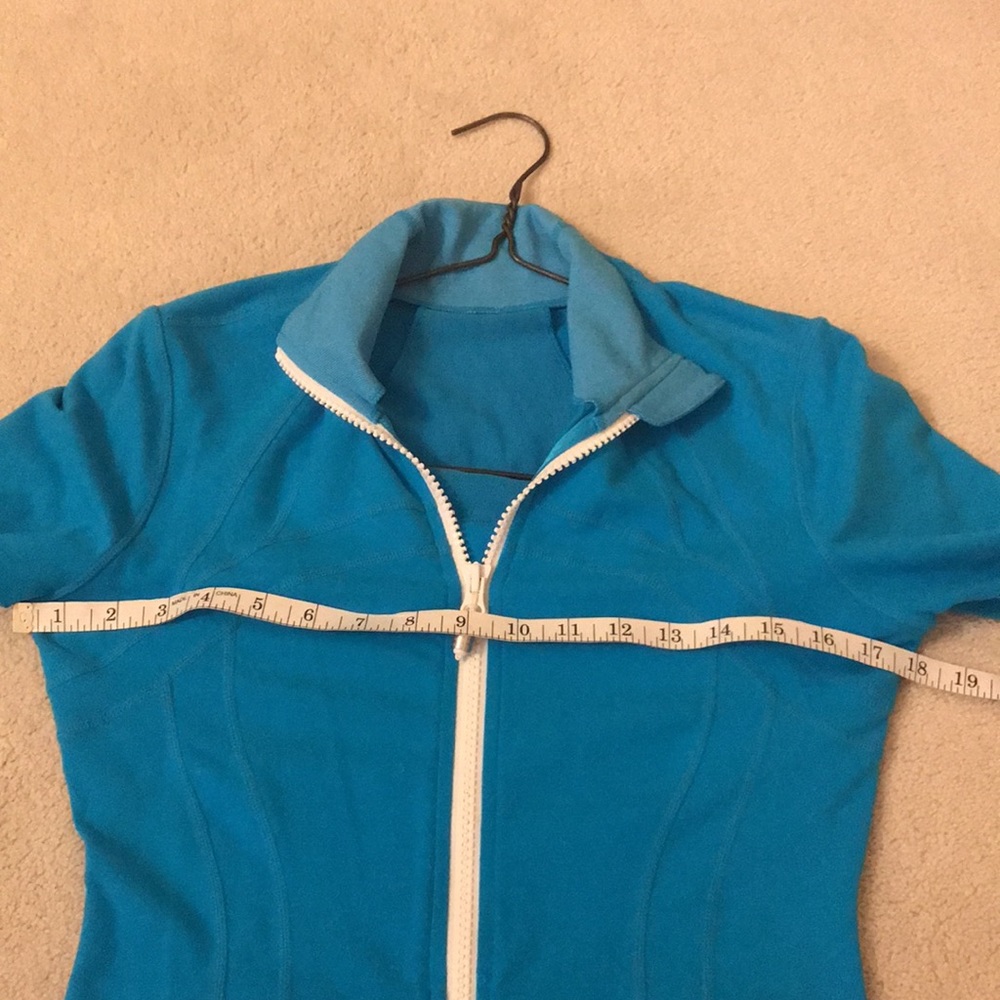 Lululemon Jacket - Picture 7 of 8